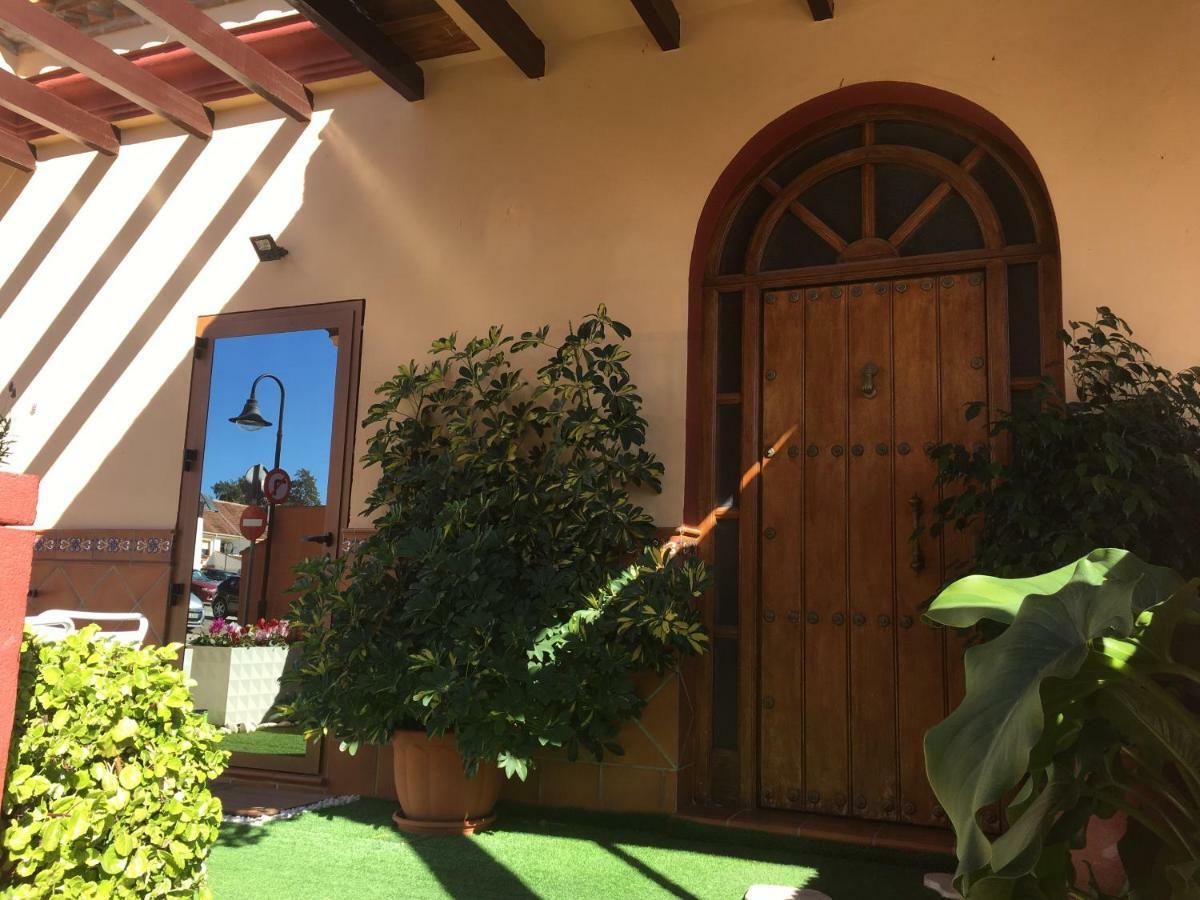Apartment With Private Patio Fuengirola Exterior photo